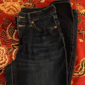 Ava skinny Jean! Lucky brand tapered ankle . Dark denim with good stitching.